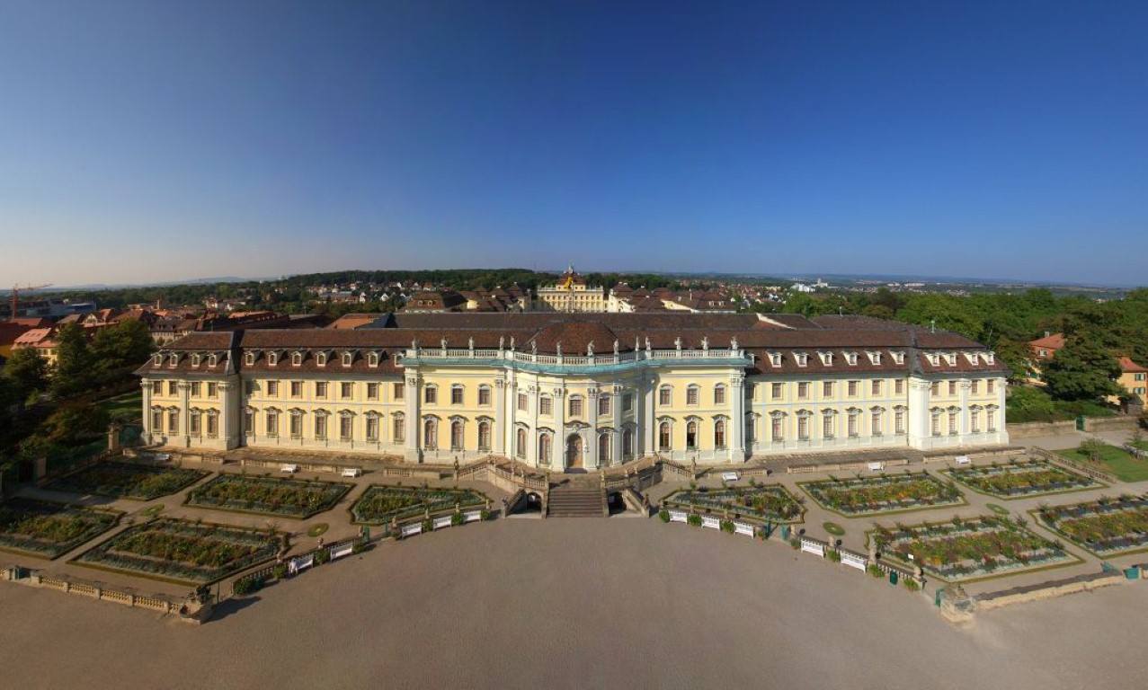 Schloss Ludwigsburg mit Blühendem Barock